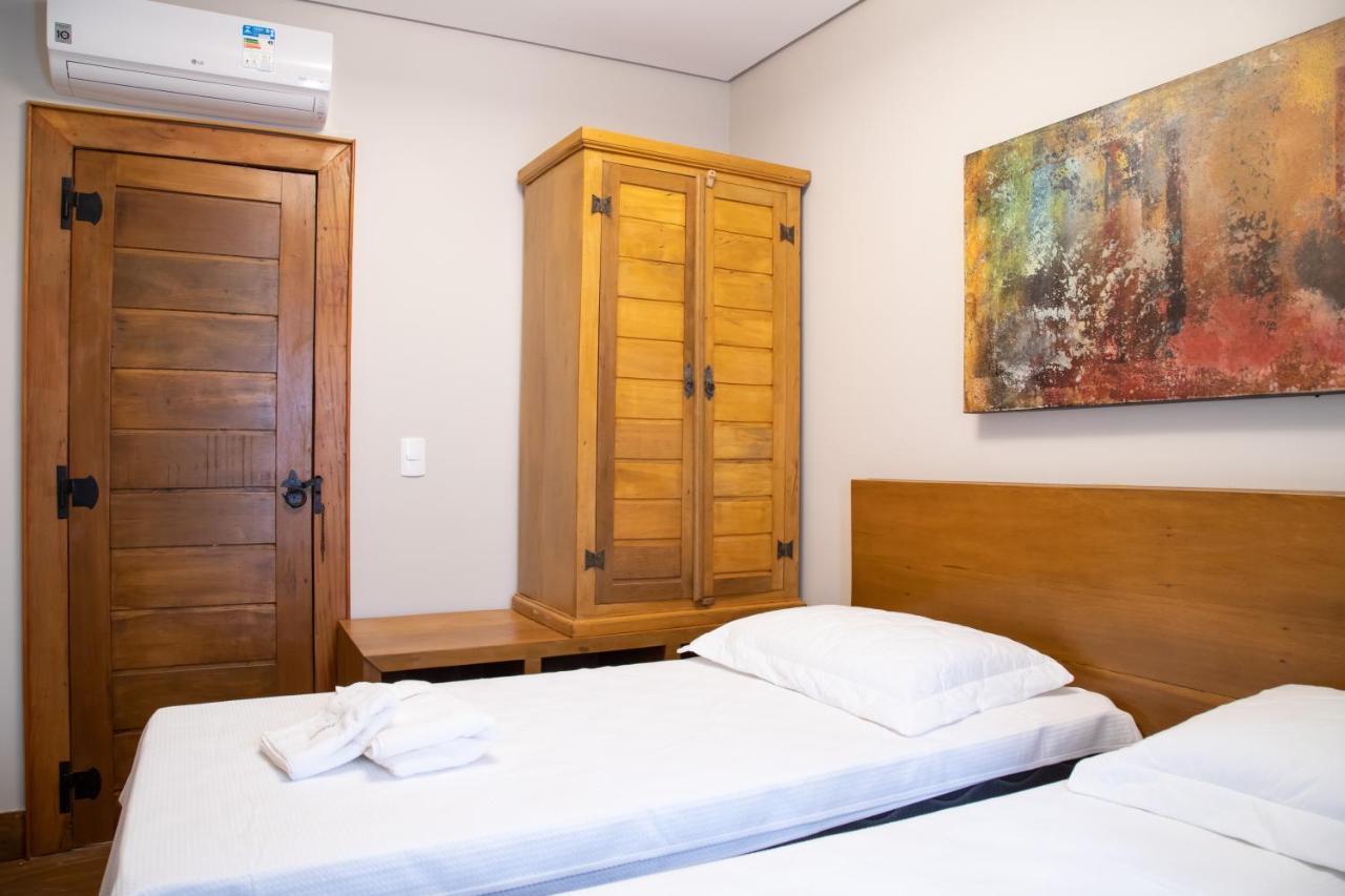 Espaco 250 - Apto Mobiliado, 3 Quartos, Sendo Uma Suite, Banheiro Social, Cozinha Completa, Sala De Estar, Ar Condicionado, Tv E Internet Tiradentes Buitenkant foto