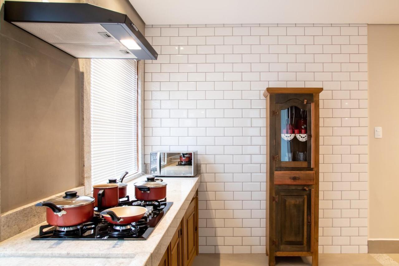 Espaco 250 - Apto Mobiliado, 3 Quartos, Sendo Uma Suite, Banheiro Social, Cozinha Completa, Sala De Estar, Ar Condicionado, Tv E Internet Tiradentes Buitenkant foto